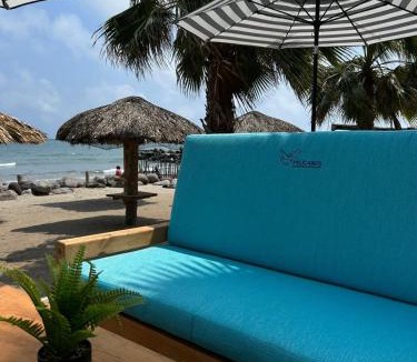 Anton Lizardo Hotel | PELÍCANOS Hotel & Beach Club