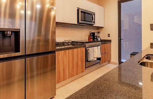 El Marques House | Pitahayas AAC Comfy Stay for 8 Guests | SISU Homes