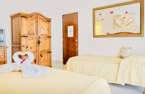 Playacar Bed & Breakfast | Playacar Deluxe Comfort Balcony Room With Swimming Pool Air Conditioning & Park