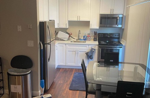 Moraga Blvd Apartment | plush 2-bedroom apartment with smart tv's & projector.