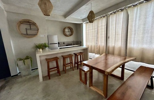 Downtown House | Private 3 floors building 8 bedrooms 10 bathrooms for 30 people, Best Location