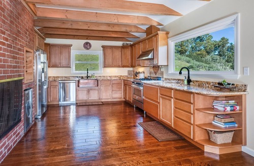 Santa Barbara House | Private pond & views of rolling green hills