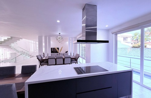 Bugambilias House | Private Pool 4BR 5.5 Baths Secure Upscale