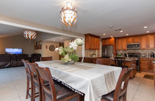 Winchester House | Private Pool & Hot Tub 4BR Home 10 min from the Strip. Sleeps 10