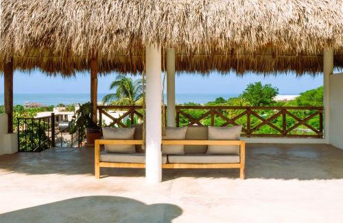 Brisas de Zicatela Villa | Private Pool, Sea view 4 Bd w/big terrace CasaKuu