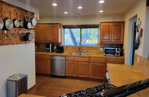 Fortuna Foothills House | Pura Vida is a dessert oasis with mountain views and stunning sunsets.