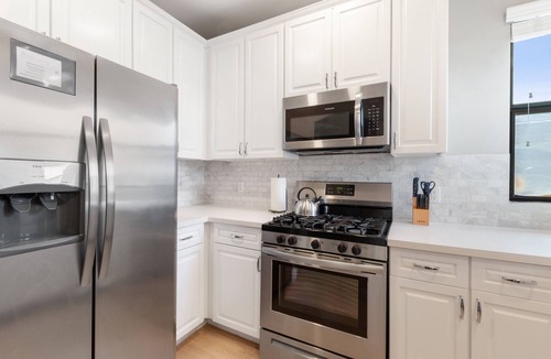 Kierland Apartment | Pure Suites Scottsdale Kierland 1 Bed Pool Gym Putting Green Pickleball Tennis