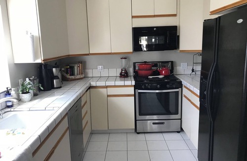 Rose Garden House | Quaint 3-bedroom house in sunny San Jose - Sleeps 8