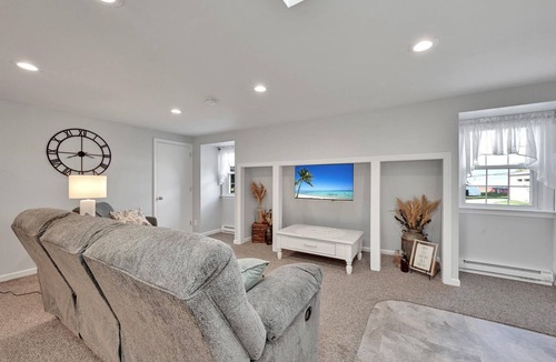 Paradise Apartment | Quiet, private apartment on a 160-year-old farm. Attractions within 5 miles.