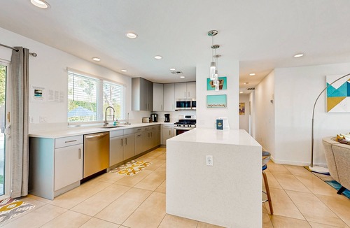 Racquet Club South House | Racquet Club East Gem with 2 primary suites, heated pool & spa