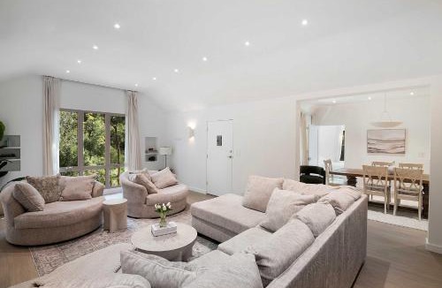 Los Angeles Apartment | Remodeled 3-Bedroom Retreat in LA