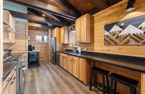 McKinney Estates House | Remodeled West Shore Cabin- 1 mile to Chambers Landing Beach - Near Homewood Ski