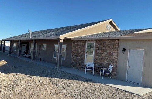 Mojave Desert House | Renovated near Death Valley,Large yard, Amenities