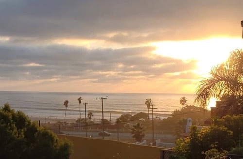 La Fonda Cottage | Romantic Ocean & Garden house - beach access and views