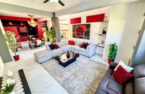 Alta Vista Apartment | Romantic Zone Spacious, Elegant 4 Bedroom Condo with Continental Breakfast