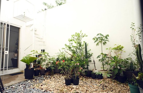 Villahermosa House | ROOM WITH PRIVATE BATHROOM, IN A HOUSE WITH SHARED AMENITIES AND A POOL