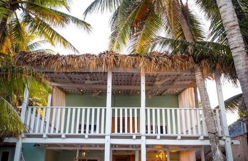 El Cuyo House | Rustic Luxury w/Ocean View, 4 BR & 3 Baths Utopia
