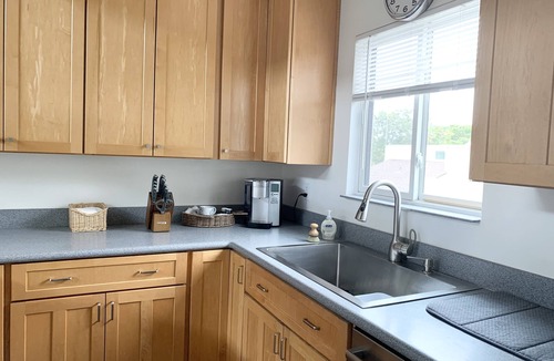 East Mesa Condo | Santa Barbara Condo-walking distance to Leadbetter Beach