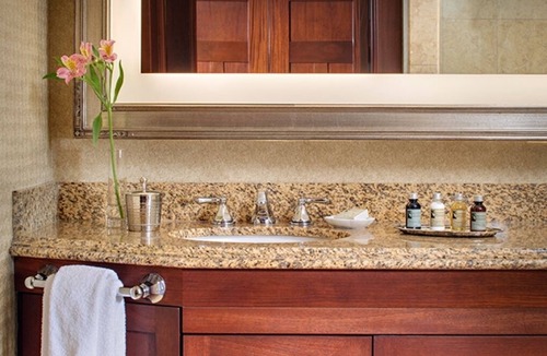Torrey Pines Hotel | Secluded Oasis in Torrey Pines! Swimming Pool, Onsite Golf Course, Pets Allowed!