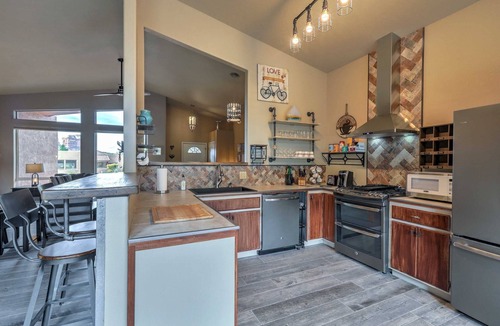 Sedona House | Sedona Stargazing Retreat | Panoramic Red Rock Views, King Suite & Minutes to Chapel