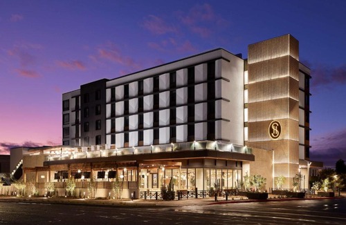 Entertainment District Hotel | Senna House Hotel Scottsdale, Curio Collection By Hilton