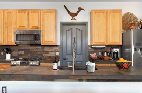 Tucson House | Serene desert escape w/stunning mountain views & heated pool/spa- pet friendly!