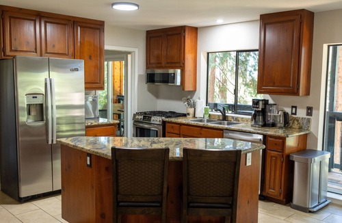 Pollock Pines Cabin | Sierra Cabin Retreat Lake View Hiking Trails