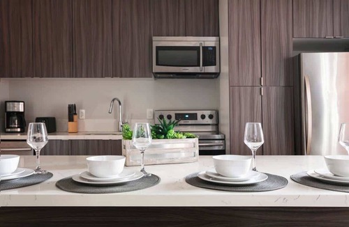 Gaslamp Quarter Hotel | Sleek Gaslamp 2BR Hotel Suite | Walk to Petco Park