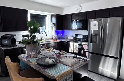 Yuma House | SLEEP UP to 10 in a beautiful Fully furnished House near Foothills!