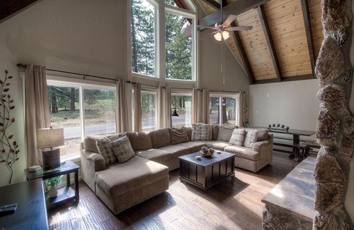 Black Bart House | Snowshoe Chalet cabin