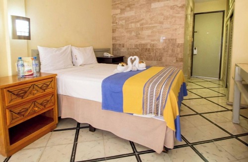 Merida Hotel | Soak Up the Sun in Mérida Centro with Pool Access & Close to Local Experiences