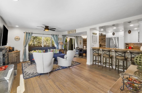 Leucadia House | SoCal’s Tropical Paradise with Hot Tub