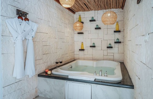Gonzalo Guerrero Hotel | Soho Playa Hotel