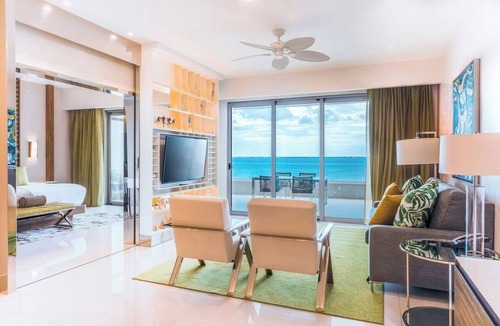 Playa Mujeres Condo | Spacious 3-bedroom condo with AC in adorable Cancun