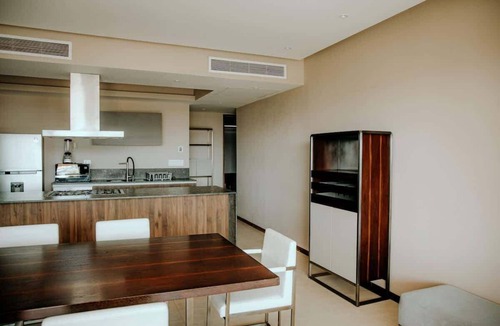 Puente del Mar Apartment | Spacious 3BR w/Terrace in La Isla Acapulco