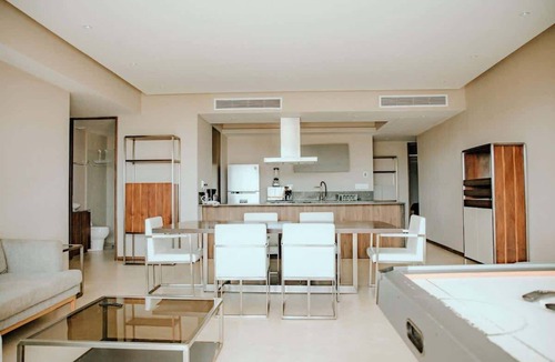 Puente del Mar Apartment | Spacious 3BR w/Terrace in La Isla Acapulco