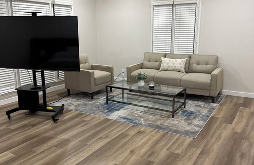 Pico - Robertson House | Spacious 4-bedroom townhome in the heart of Beverly Hills