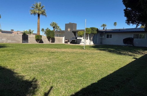 Yuma House | Spacious 5-bedroom house in beautiful Yuma with AC and sparkling pool