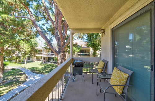 Cathedral City Condo | Spacious desert retreat in Cathedral City - 5 minutes from Downtown Palm Springs