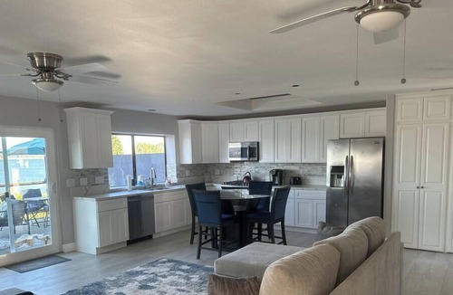 Lakeland Village House | Spacious Lakeside Bungalow with large private deck and breath taking views