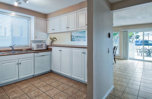 West Newport Apartment | Spacious Lower unit just 2 houses from the sand!