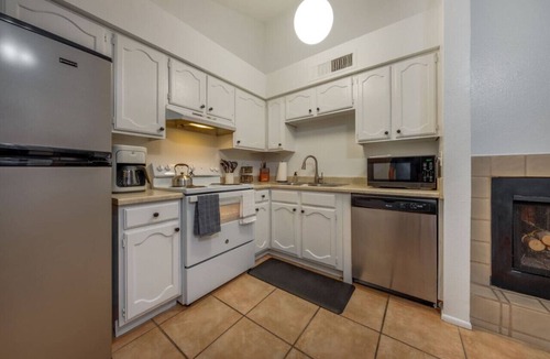 Menlo Park House | St. Mary`s Gem/Patio/Garage/Cozy/1 BR 1 BA