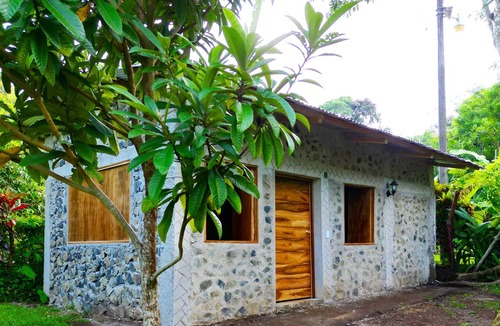 Catemaco Cabin | Stone cabin with 2 double beds and AC