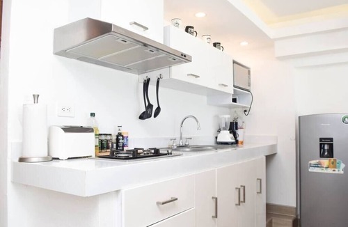 Zona Hotelera Condo | Stunning beach views, amazing spot at Villas Marlin, steps away from the beach.