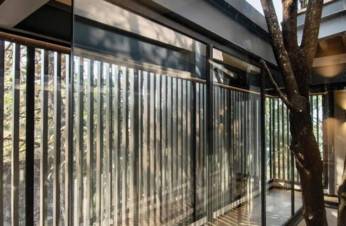 Valle de Bravo House | Stunning Glass House in Avandaro Forest w/Hot Tub