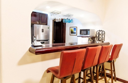 Centro Condo | Stunning Marina views, best location in Cabo!