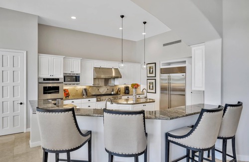 La Quinta House | Stunning PGA Home with Privacy and Lake Views on Golf Course