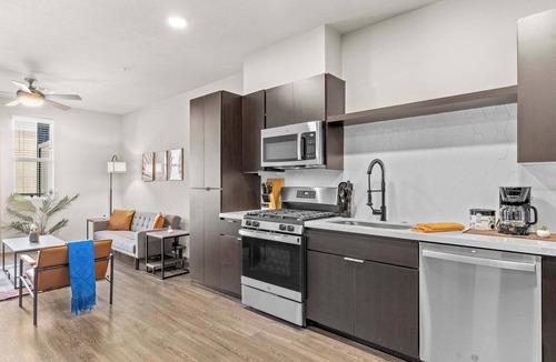 La Buena Vida Apartment | Stunning Westgate CozySuites by stadium with pool 12