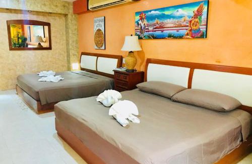 Playacar House | Suite Jacuzzi Room in Stunning Villa Playacar Ii