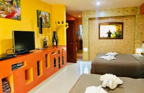 Playacar House | Suite Jacuzzi Room in Stunning Villa Playacar Ii